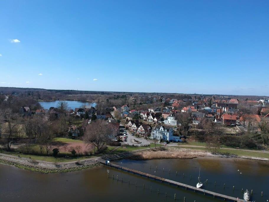 Wohnen Am Seglerhafen Mit Traveblick Im Kontorhaus Viele Extras Lubeck