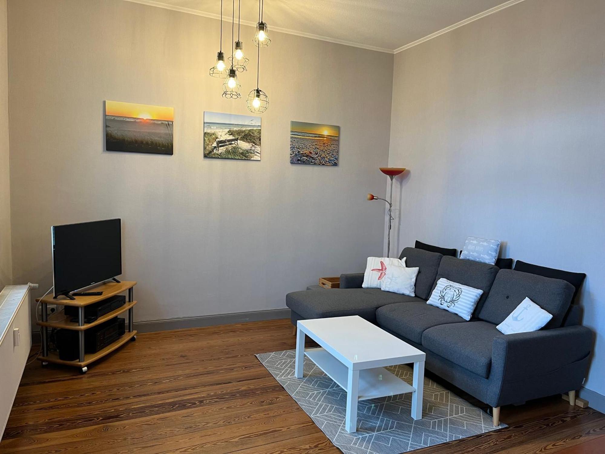Apartment Wohnen Am Seglerhafen Mit Traveblick Im Kontorhaus Viele Extras Lubeck